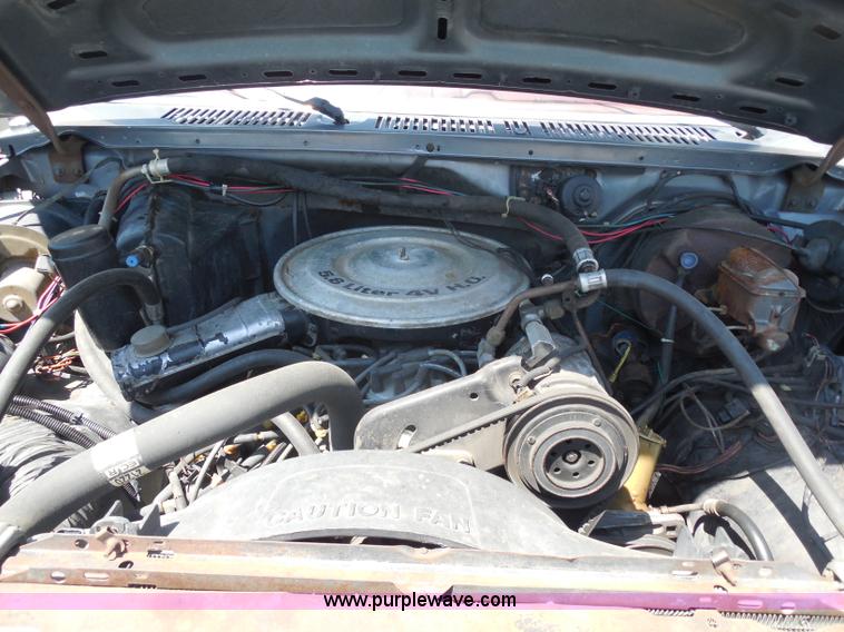 image for item H9822 1984 Ford F150 XLT pickup truck