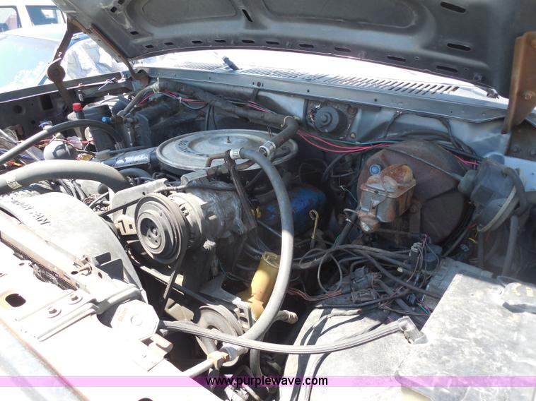 image for item H9822 1984 Ford F150 XLT pickup truck