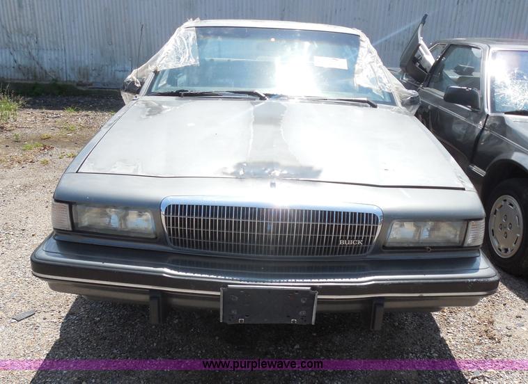 image for item H9825 1992 Buick Century Custom