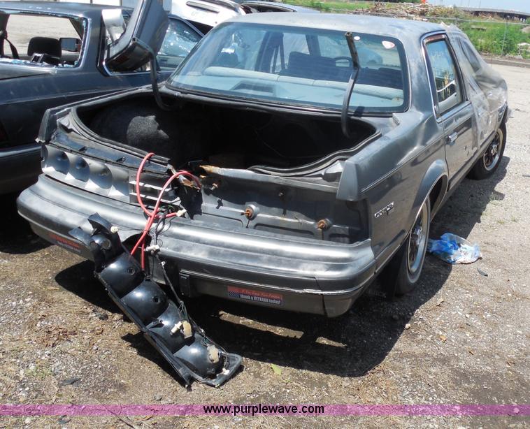 image for item H9825 1992 Buick Century Custom