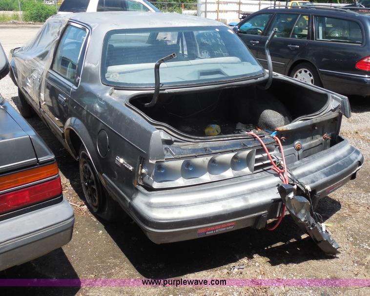 image for item H9825 1992 Buick Century Custom