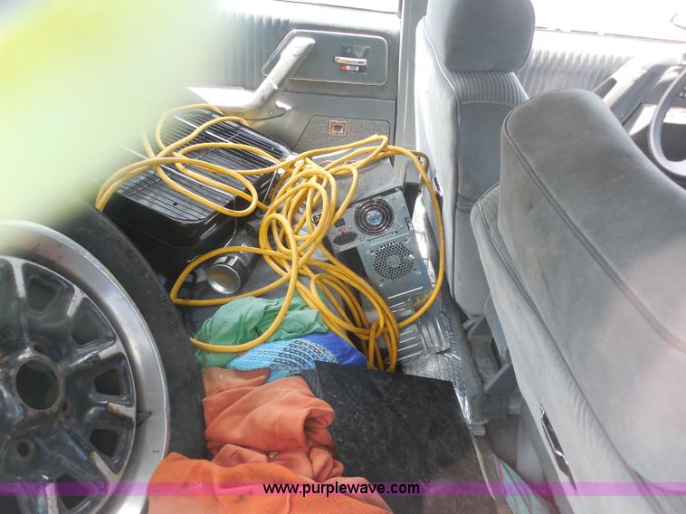 image for item H9825 1992 Buick Century Custom