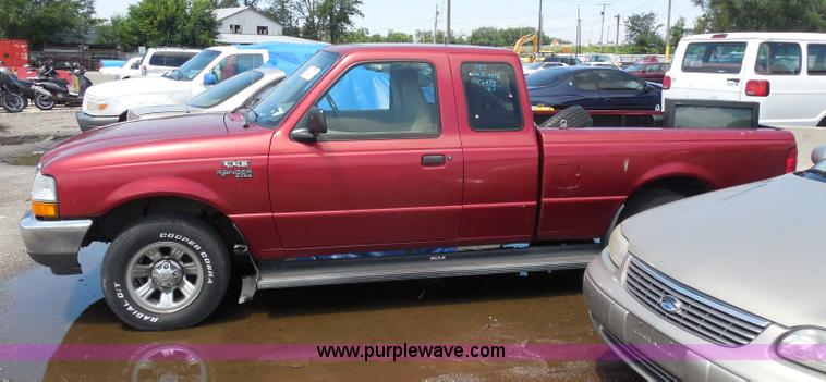 image for item H9829 2000 Ford Ranger XLT pickup truck
