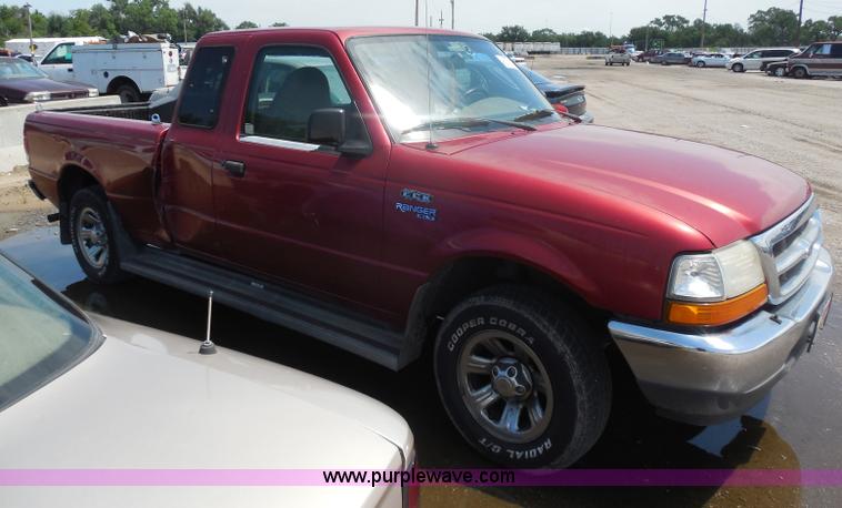 image for item H9829 2000 Ford Ranger XLT pickup truck