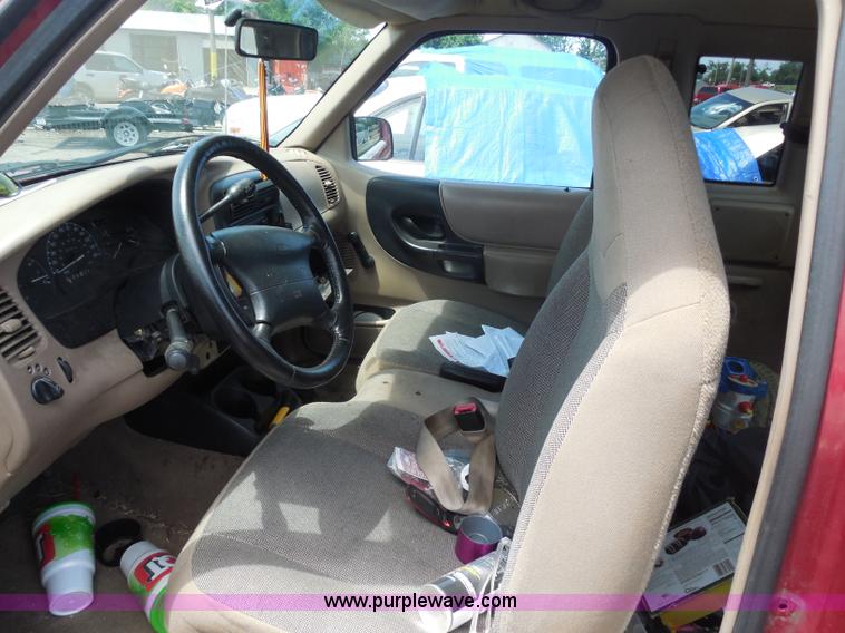 image for item H9829 2000 Ford Ranger XLT pickup truck