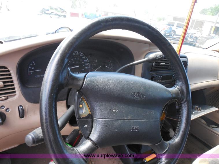 image for item H9829 2000 Ford Ranger XLT pickup truck