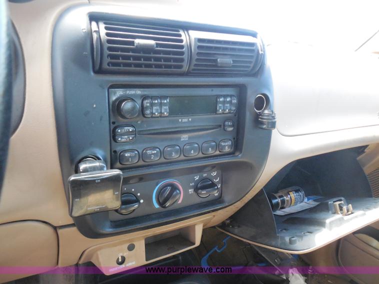 image for item H9829 2000 Ford Ranger XLT pickup truck