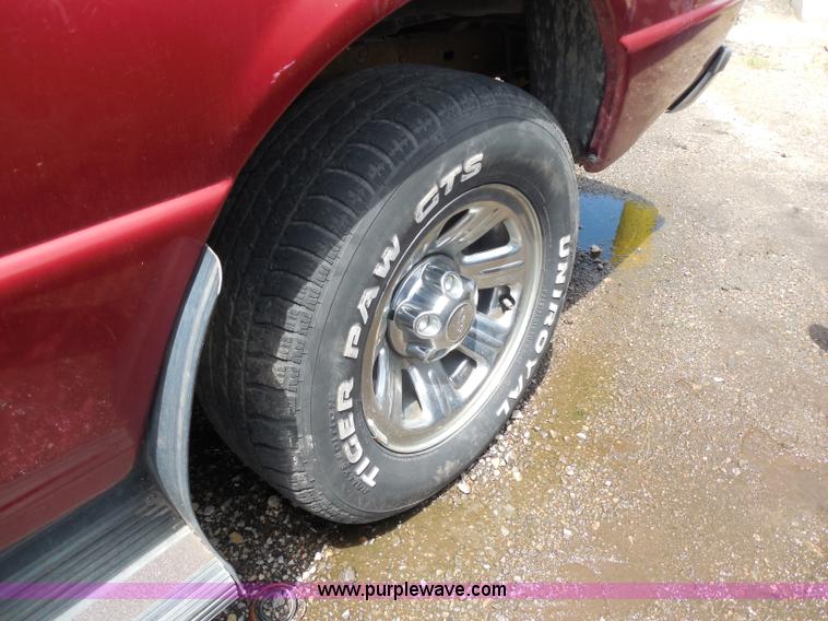 image for item H9829 2000 Ford Ranger XLT pickup truck