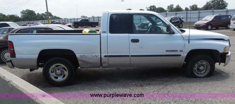 image for item H9831 1998 Dodge Ram 1500 Quad Cab pickup truck