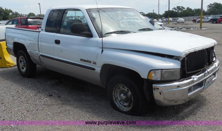 image for item H9831 1998 Dodge Ram 1500 Quad Cab pickup truck