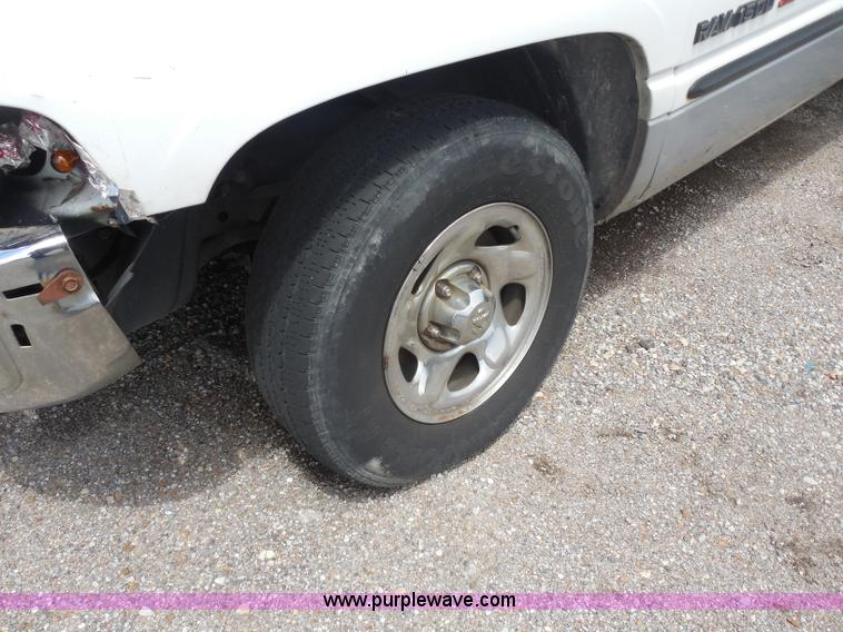 image for item H9831 1998 Dodge Ram 1500 Quad Cab pickup truck