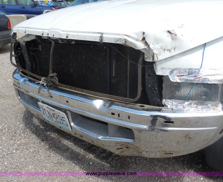 image for item H9831 1998 Dodge Ram 1500 Quad Cab pickup truck