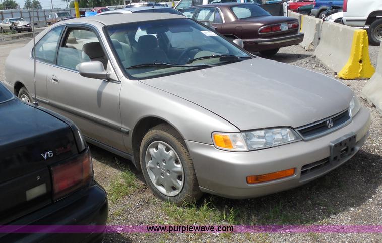 image for item H9864 1996 Honda Accord LX