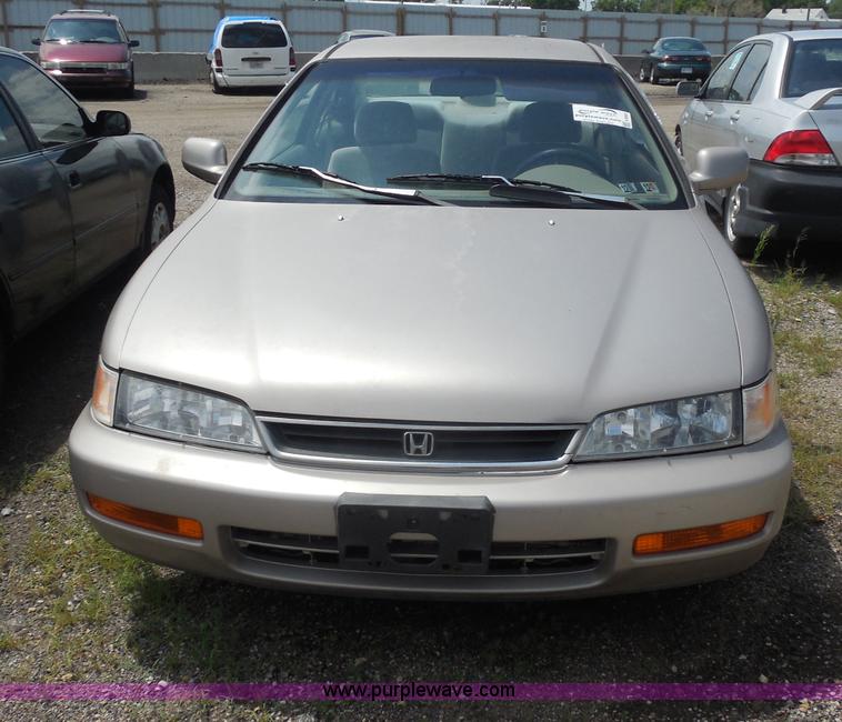 image for item H9864 1996 Honda Accord LX
