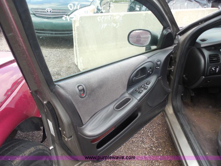 image for item H9865 1998 Dodge Intrepid