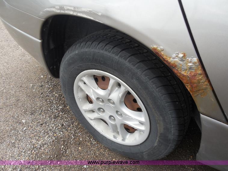 image for item H9865 1998 Dodge Intrepid