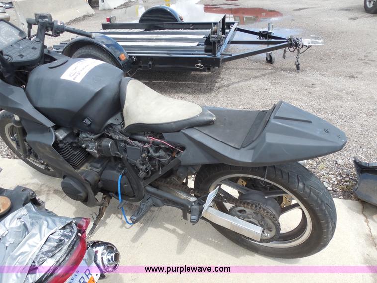 image for item H9867 1983 Suzuki motorcycle