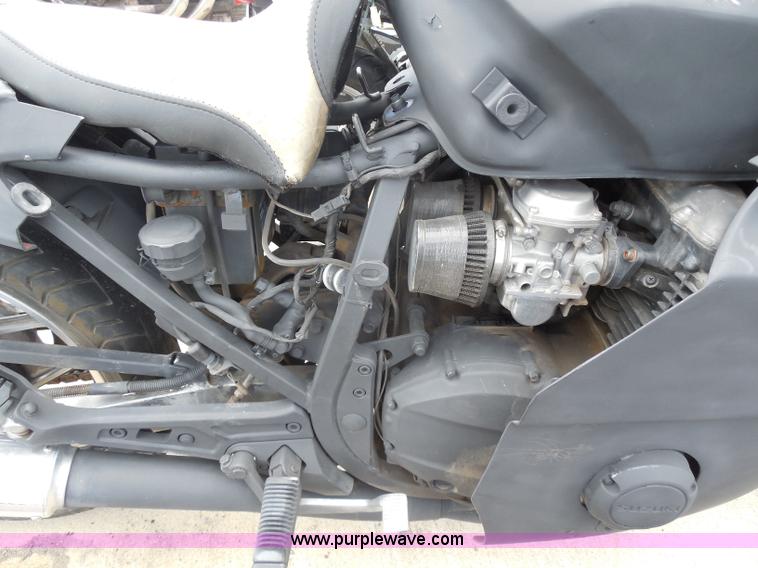 image for item H9867 1983 Suzuki motorcycle