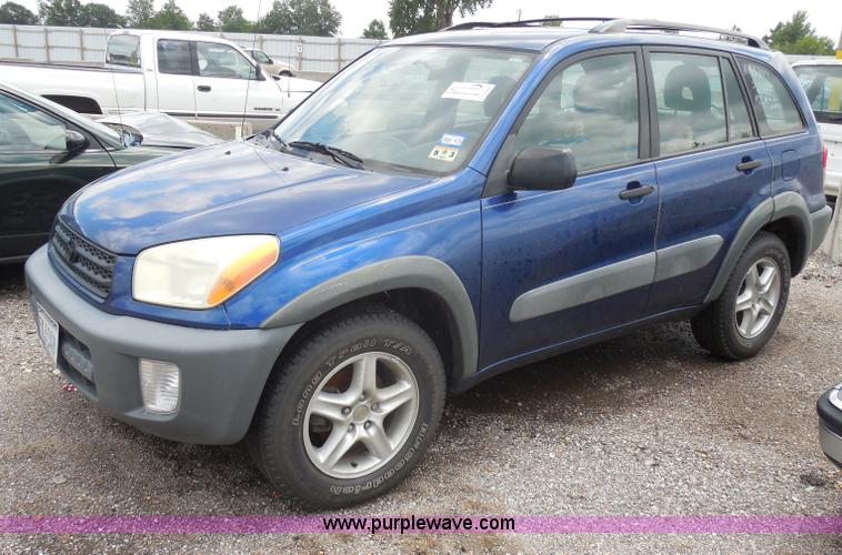 image for item H9868 2001 Toyota RAV4 SUV