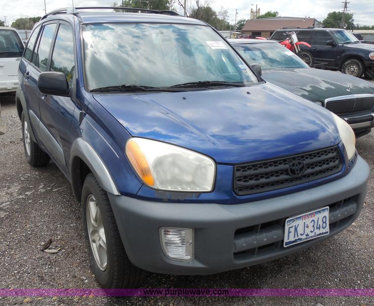 image for item H9868 2001 Toyota RAV4 SUV