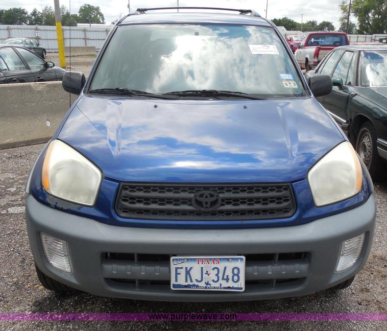 image for item H9868 2001 Toyota RAV4 SUV