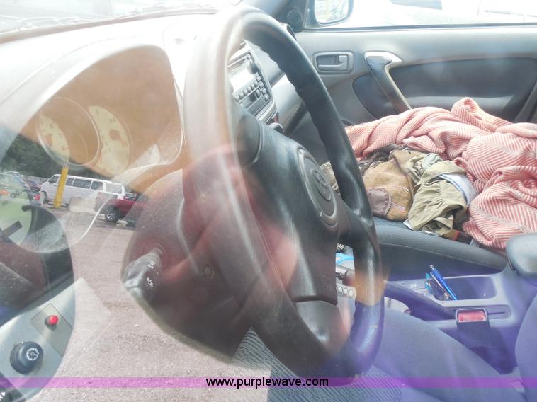 image for item H9868 2001 Toyota RAV4 SUV