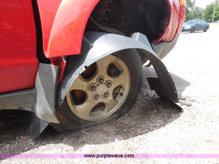 image for item H9870 2003 Saturn Vue