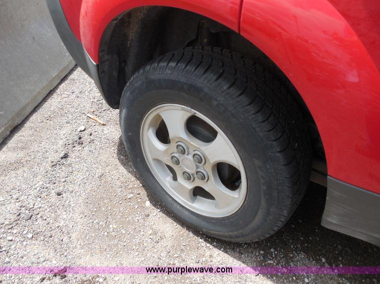 image for item H9870 2003 Saturn Vue