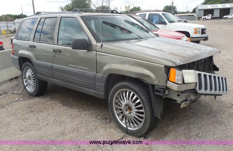 image for item H9871 1997 Jeep Grand Cherokee Laredo SUV