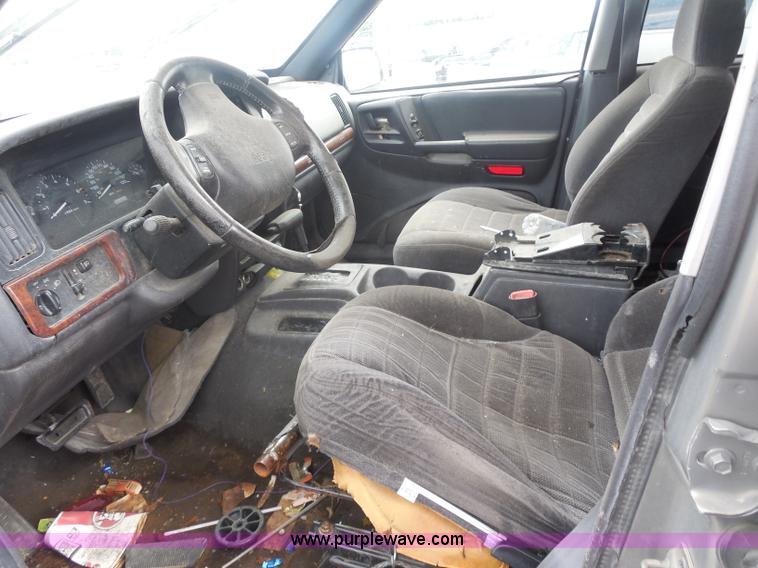 image for item H9871 1997 Jeep Grand Cherokee Laredo SUV