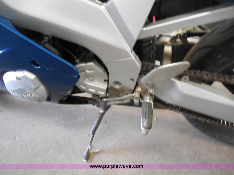 image for item H9982 1995 Yamaha YZF-600R motorcycle