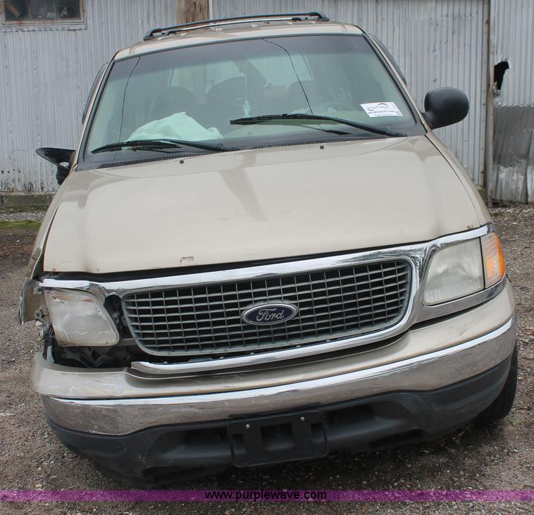 image for item I7816 2000 Ford Expedition XLT SUV