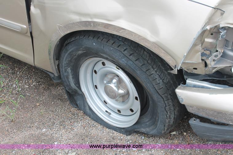 image for item I7816 2000 Ford Expedition XLT SUV