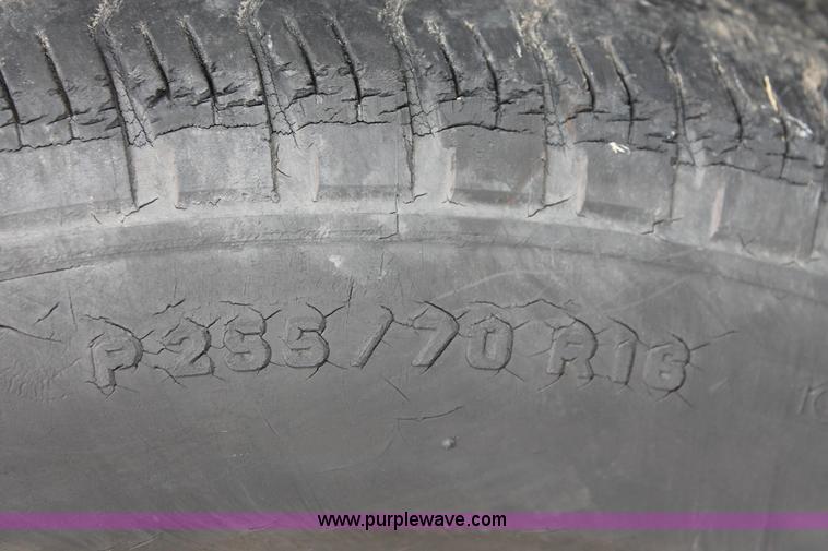 image for item I7816 2000 Ford Expedition XLT SUV