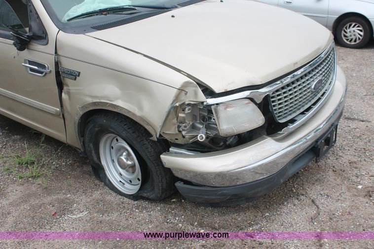 image for item I7816 2000 Ford Expedition XLT SUV