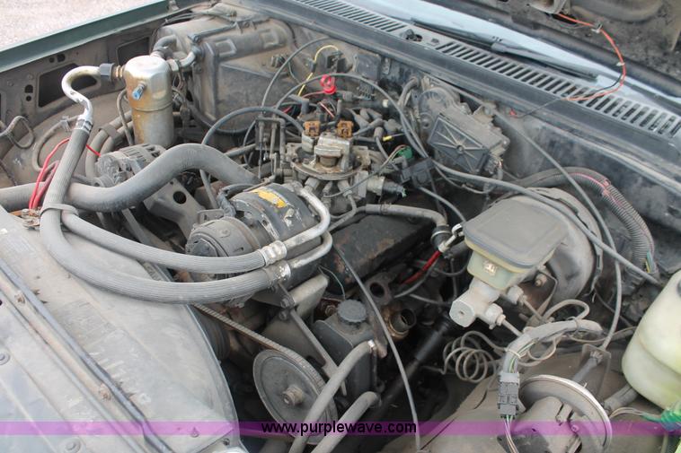 image for item I7819 1986 GMC Jimmy S15 Sierra Classic SUV