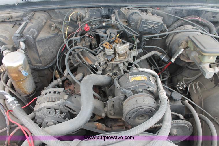 image for item I7819 1986 GMC Jimmy S15 Sierra Classic SUV