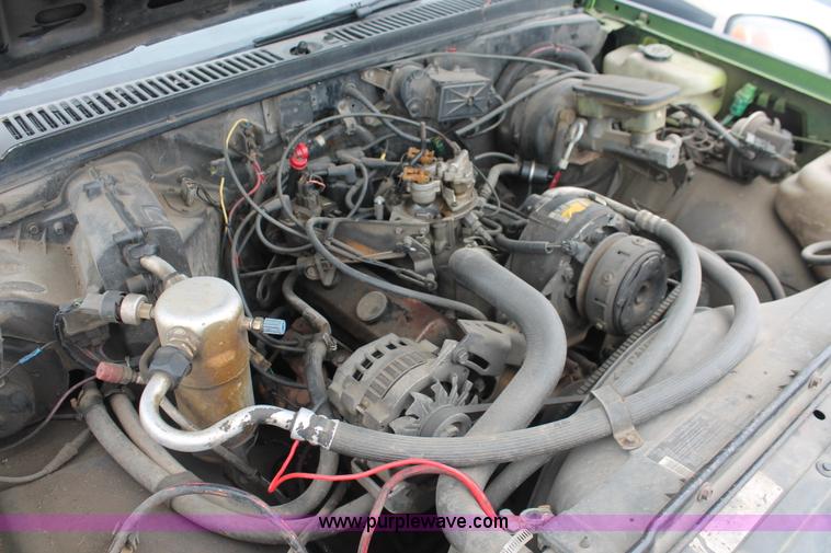 image for item I7819 1986 GMC Jimmy S15 Sierra Classic SUV