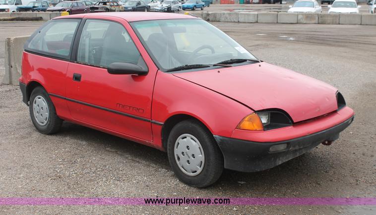 image for item I7820 1991 Geo Metro LSi
