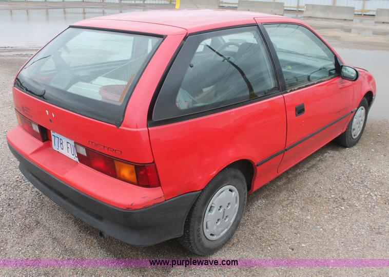 image for item I7820 1991 Geo Metro LSi