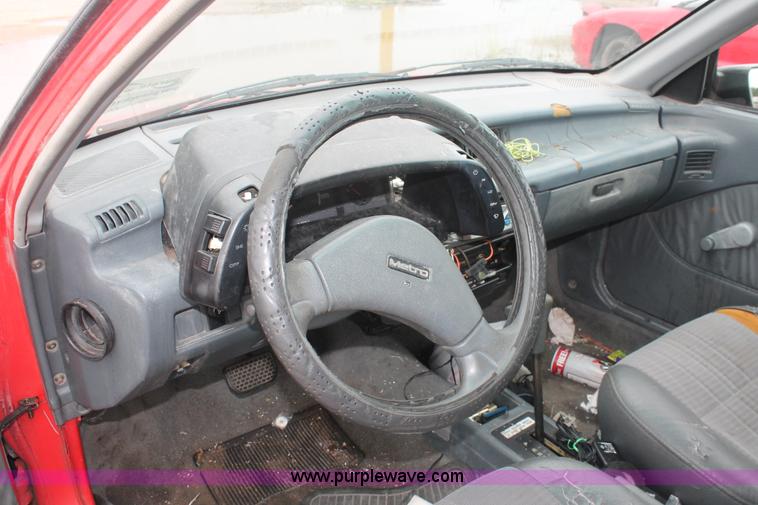 image for item I7820 1991 Geo Metro LSi