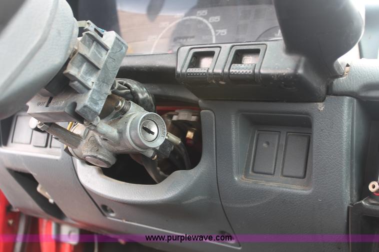 image for item I7820 1991 Geo Metro LSi