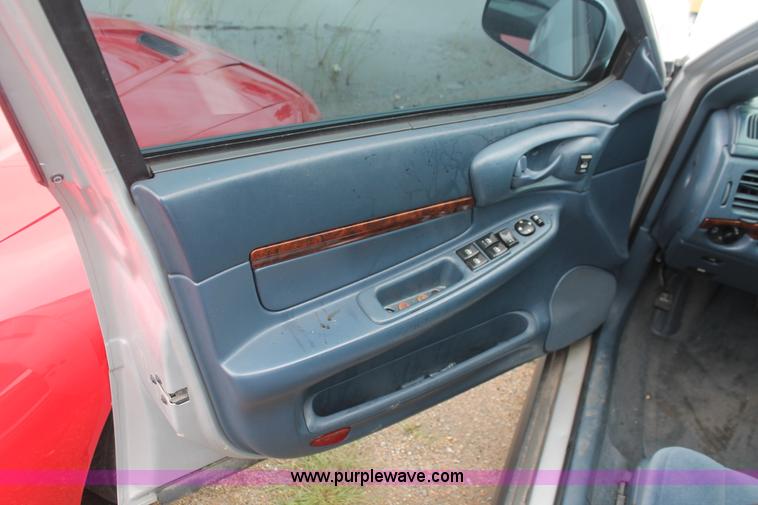 image for item I7821 2003 Chevrolet Impala