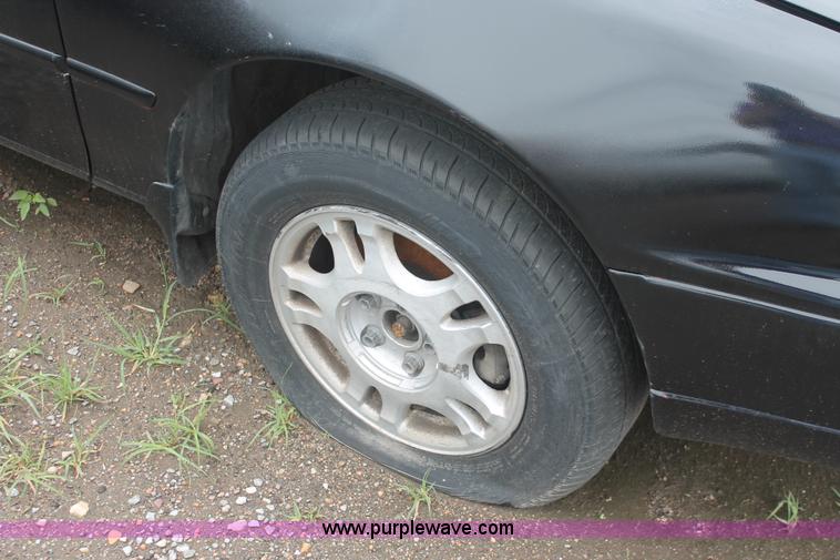 image for item I7822 1992 Toyota Camry XLE