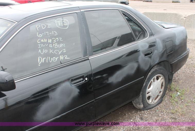 image for item I7822 1992 Toyota Camry XLE