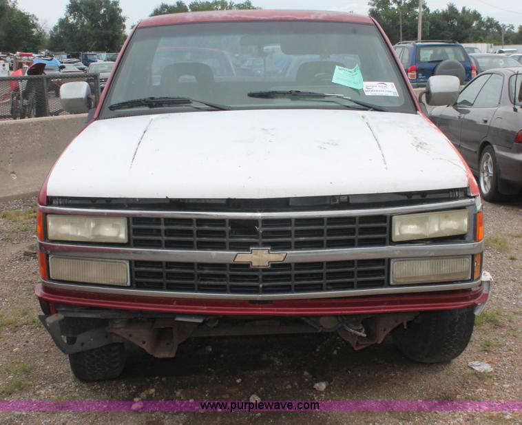 image for item I7823 1992 Chevrolet 1500 pickup truck