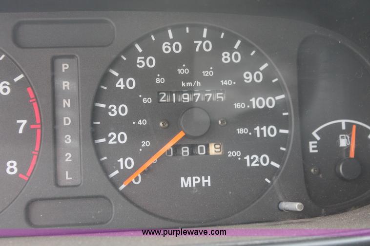 image for item I7824 1998 Isuzu Rodeo SUV