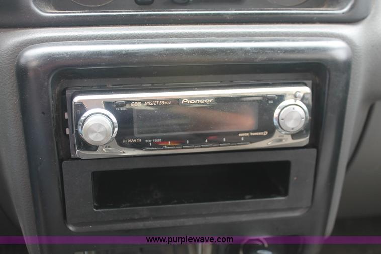 image for item I7824 1998 Isuzu Rodeo SUV