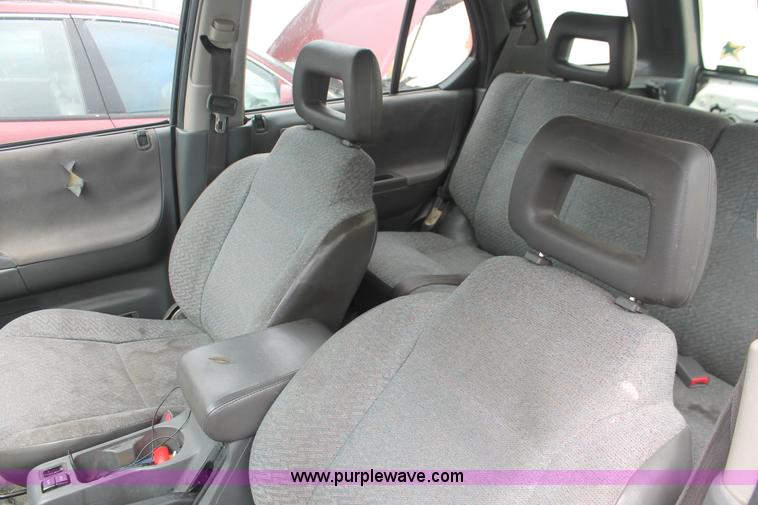 image for item I7824 1998 Isuzu Rodeo SUV