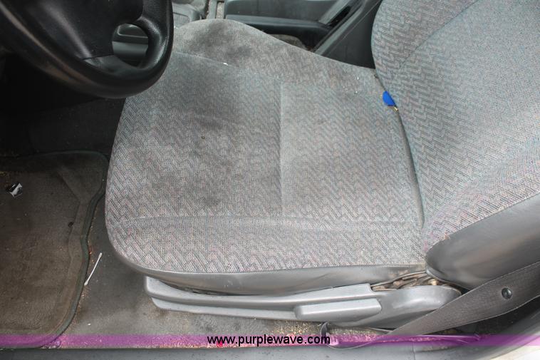 image for item I7824 1998 Isuzu Rodeo SUV